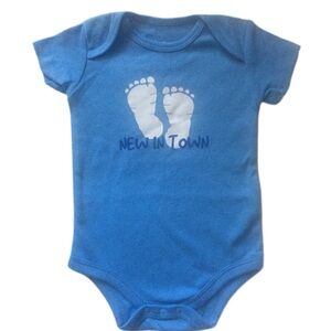 🆕 Onesie  3-6 month “New in Town” NWT